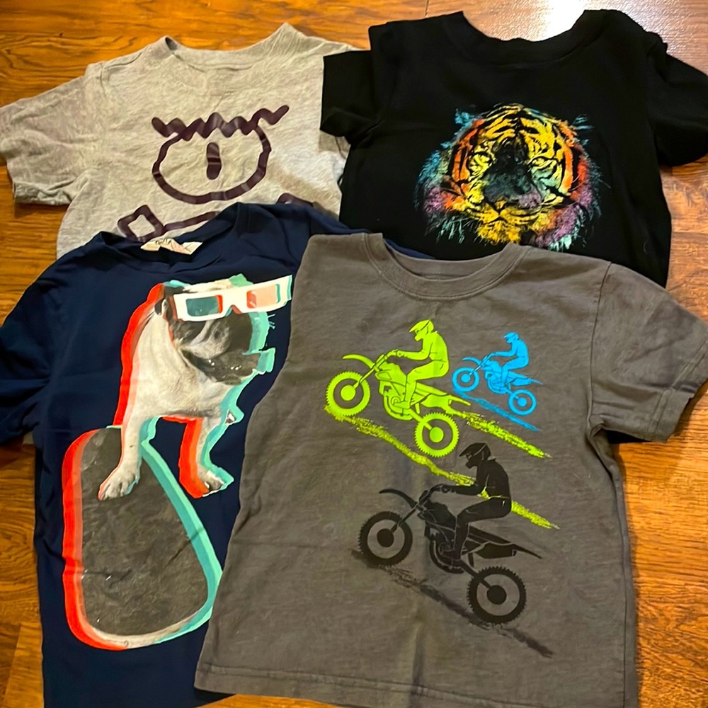 Boys 4t graphic Tshirts